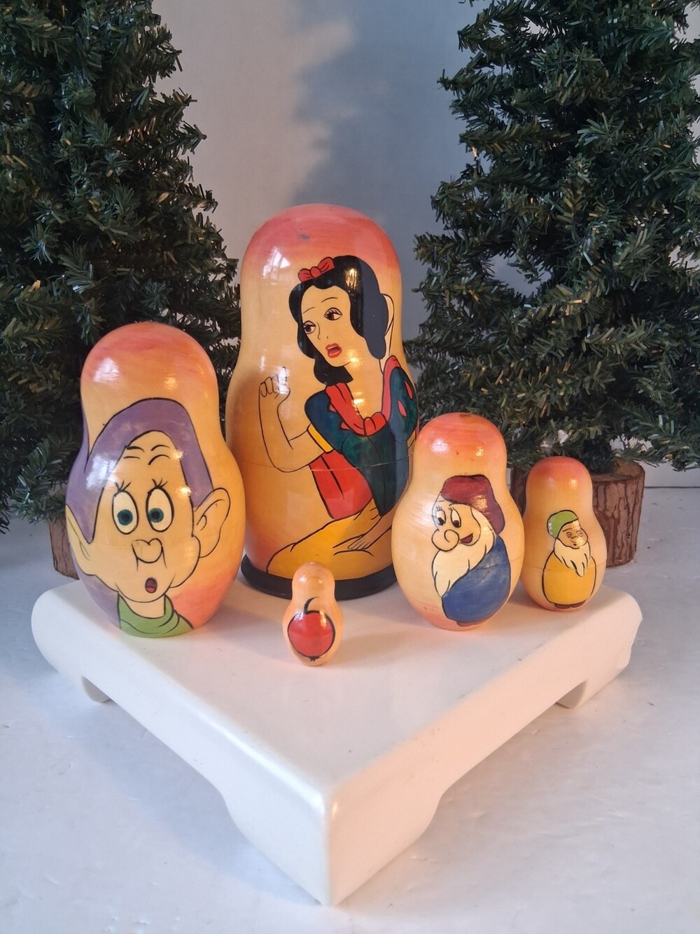 Vintage Disney Snow White & Seven Dwarfs 5pc Wooden Nesting Dolls Set